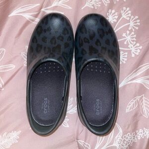 CROCS Classic Black Slip-Ons